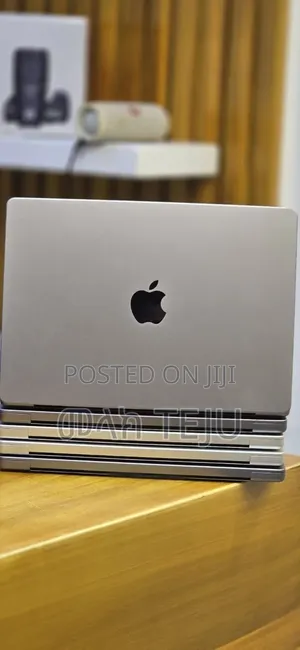 New Laptop Apple MacBook Pro 2021 M1 32GB Intel Core i5 SSD 512GB