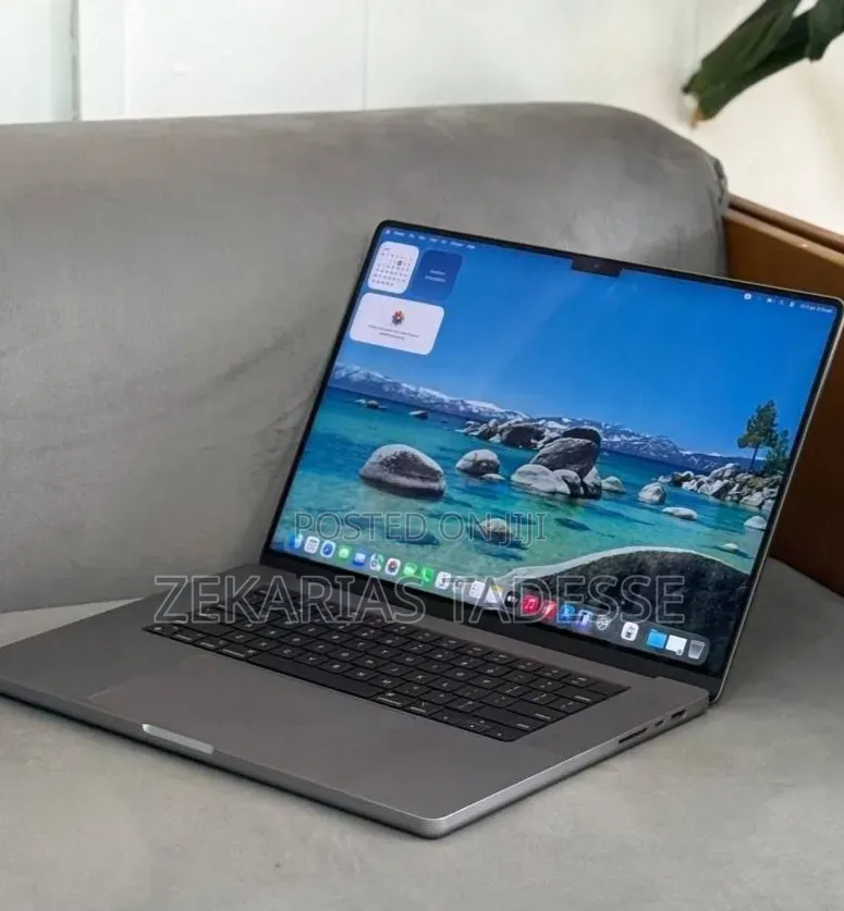 New Laptop Apple MacBook Pro 2020 M1 16GB Apple M1 SSD 1T