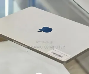 New Laptop Apple MacBook Air 2025 M4 16GB Apple M4 SSD 256GB