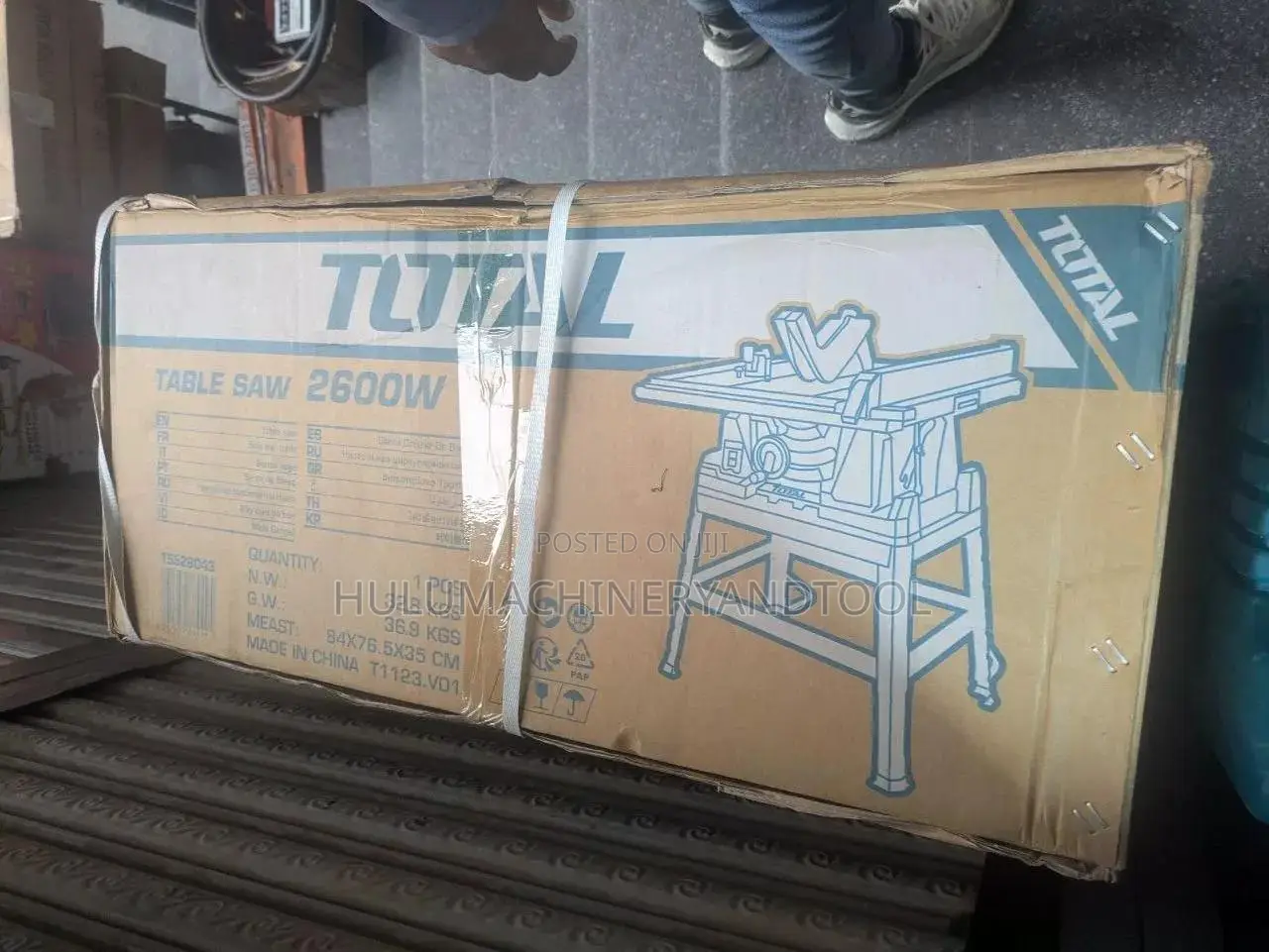 Total 2600w Industrial Table Saw
