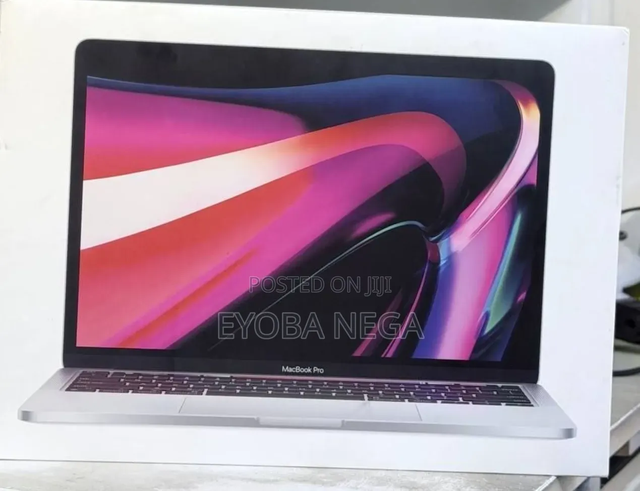 New Laptop Apple MacBook Pro 2020 M1 8GB Apple M1 Pro SSD 512GB