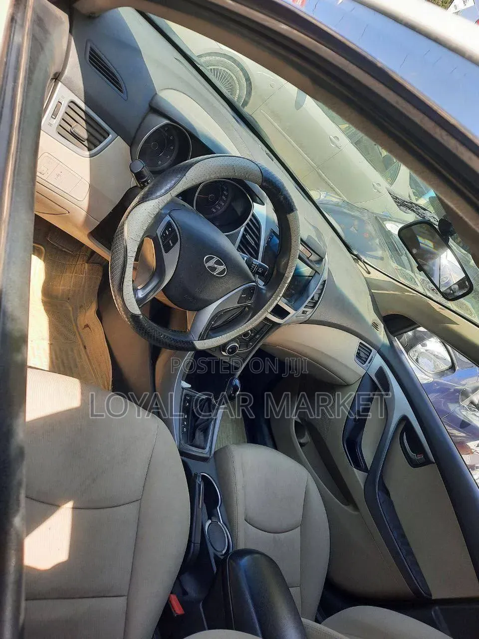 Hyundai Elantra 2015 Gold