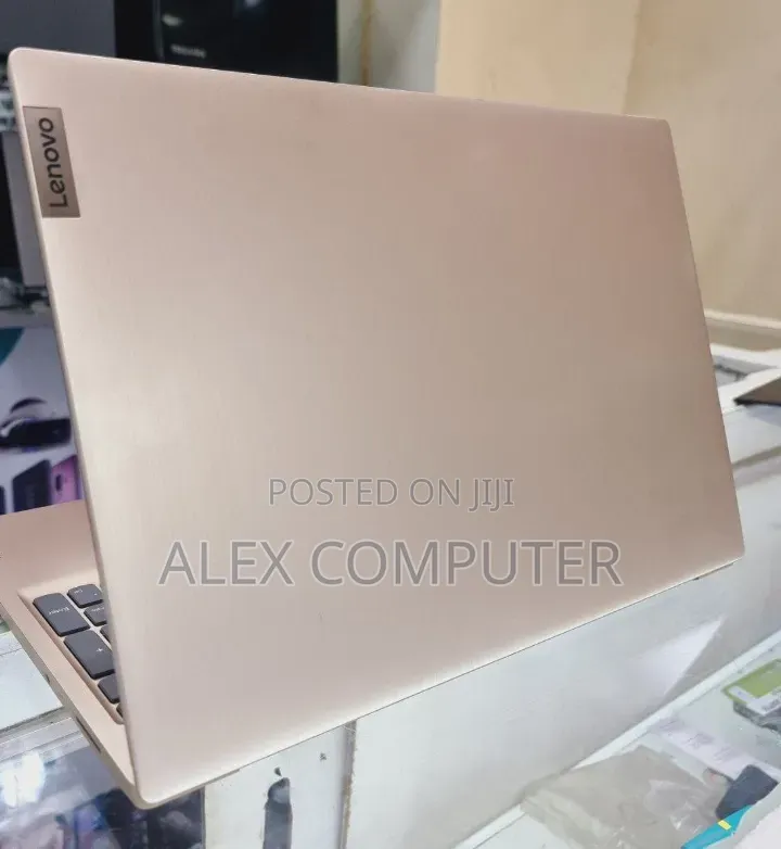 New Laptop Lenovo 8GB Intel Core i3 SSD 256GB