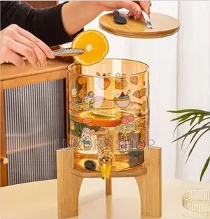 Dispenser With 6 Cups