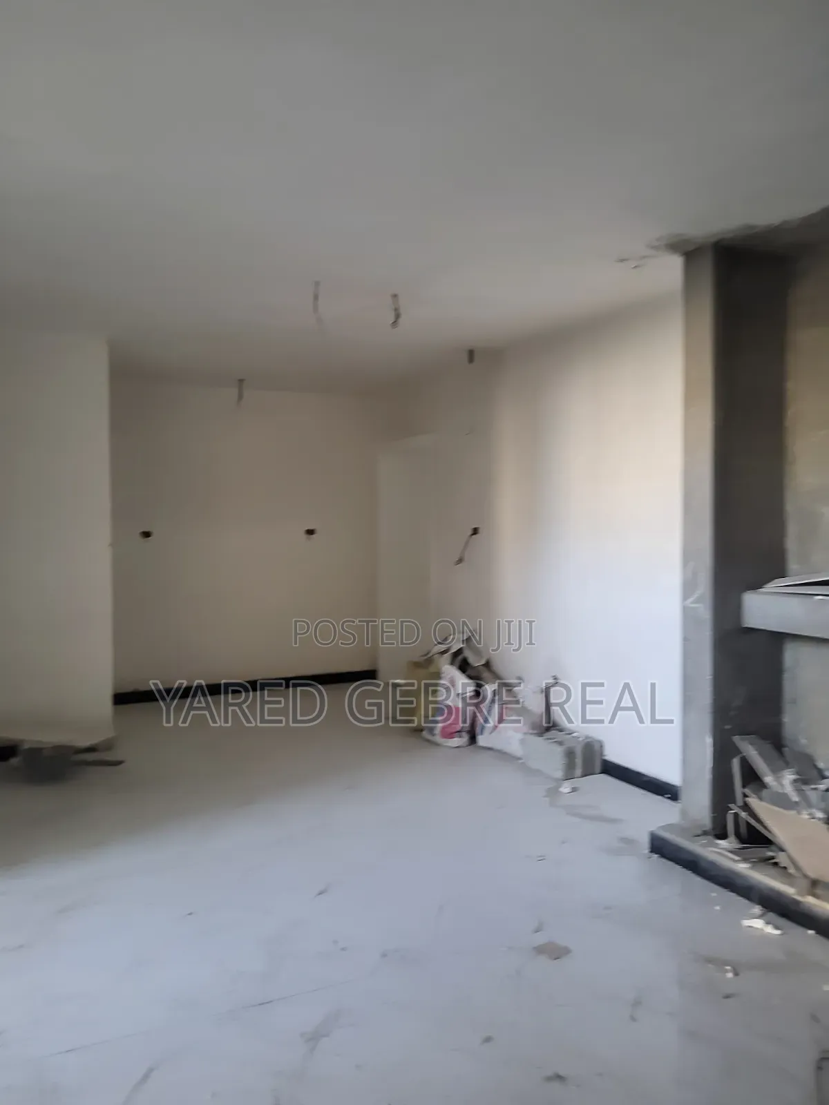 3bdrm Apartment in ቦሌ ወሎ ሰፈር Compound , Bole for sale