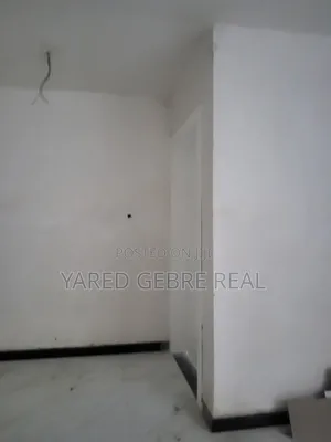 3bdrm Apartment in ቦሌ ወሎ ሰፈር Compound , Bole for sale