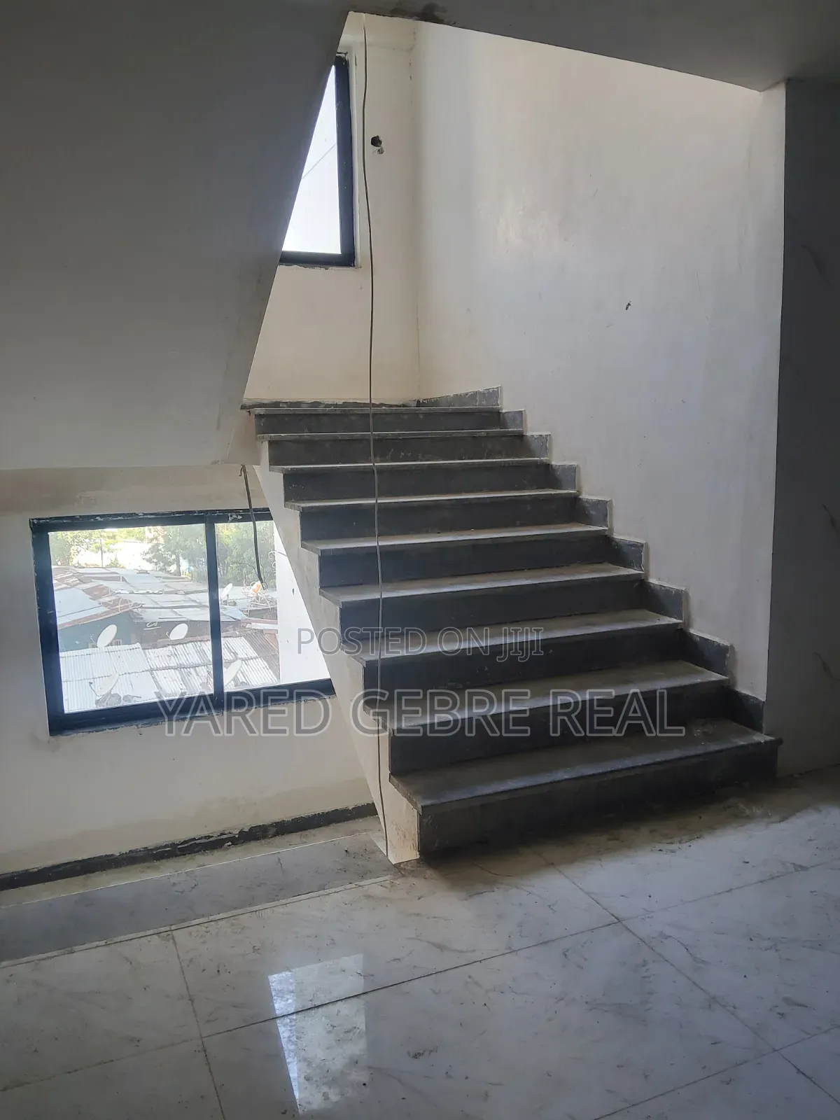 3bdrm Apartment in ቦሌ ወሎ ሰፈር Compound , Bole for sale