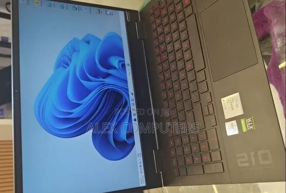 New Laptop HP Omen 15 16GB Intel Core i7 SSD 512GB