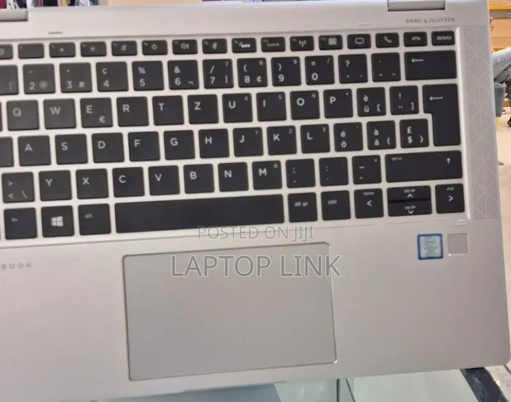 New Laptop HP EliteBook 1030 8GB Intel Core i5 SSD 512GB