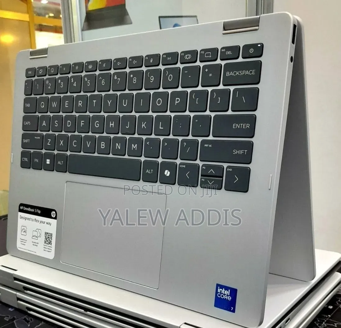 New Laptop HP OmniBook 5 Flip 16GB Intel Core i7 SSD 512GB
