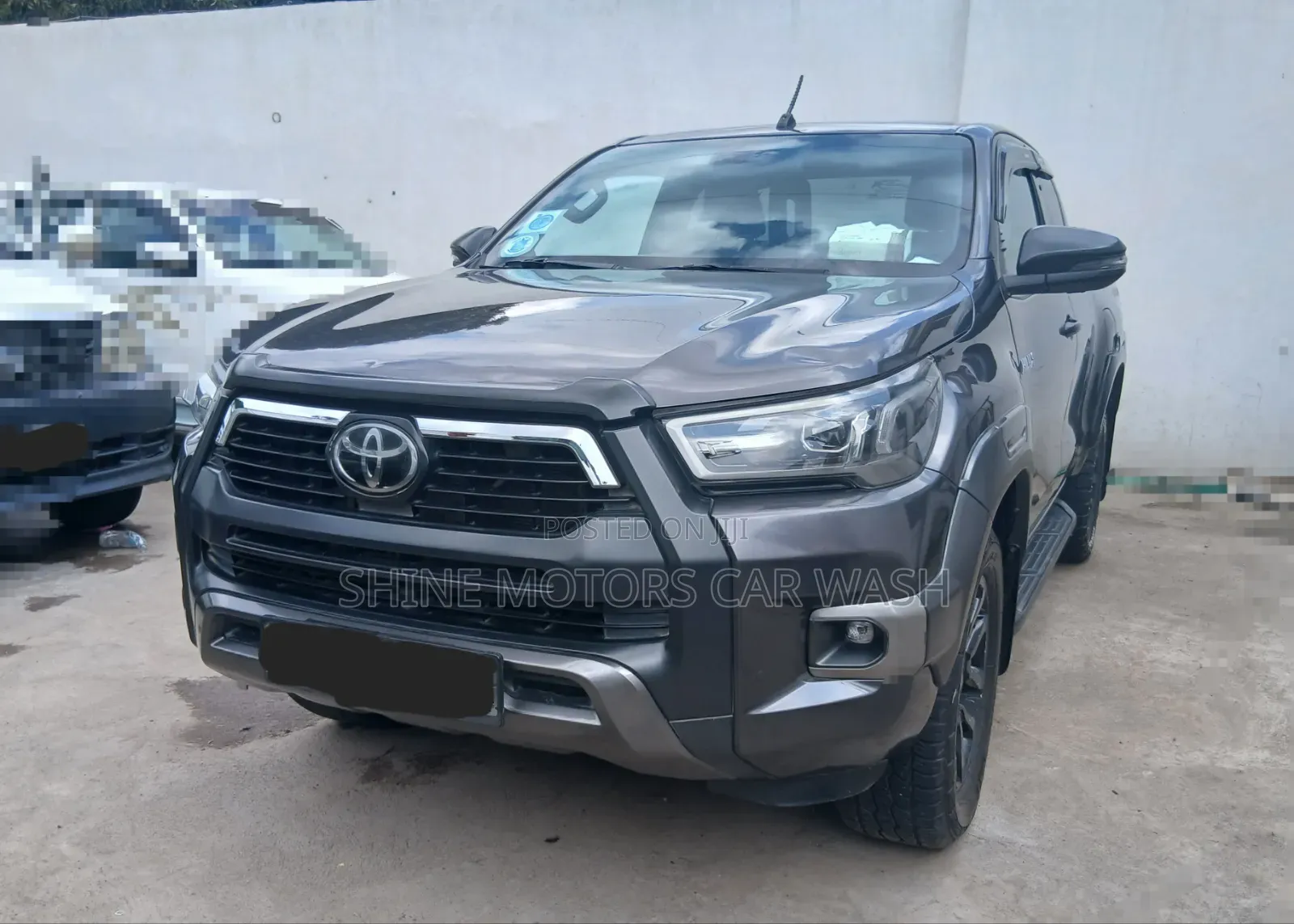 Toyota Hilux 2021 Black