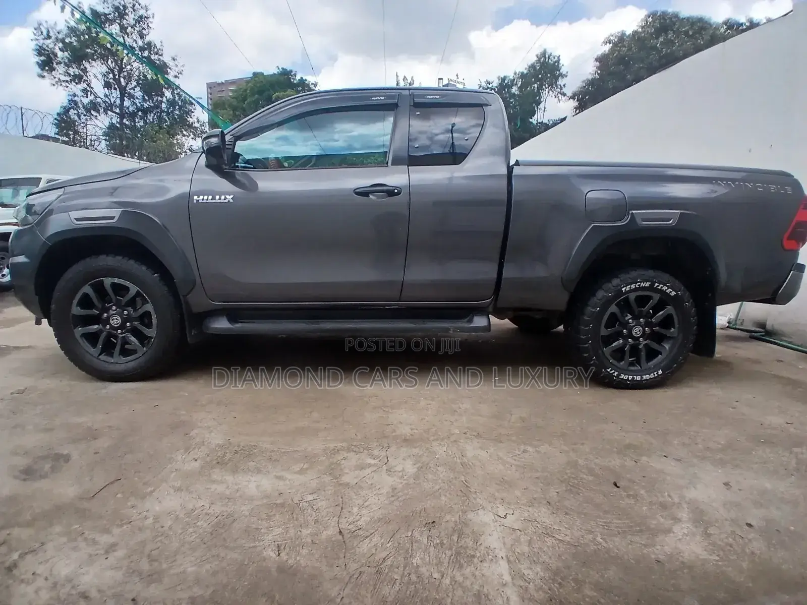 Toyota Hilux 2021 Black
