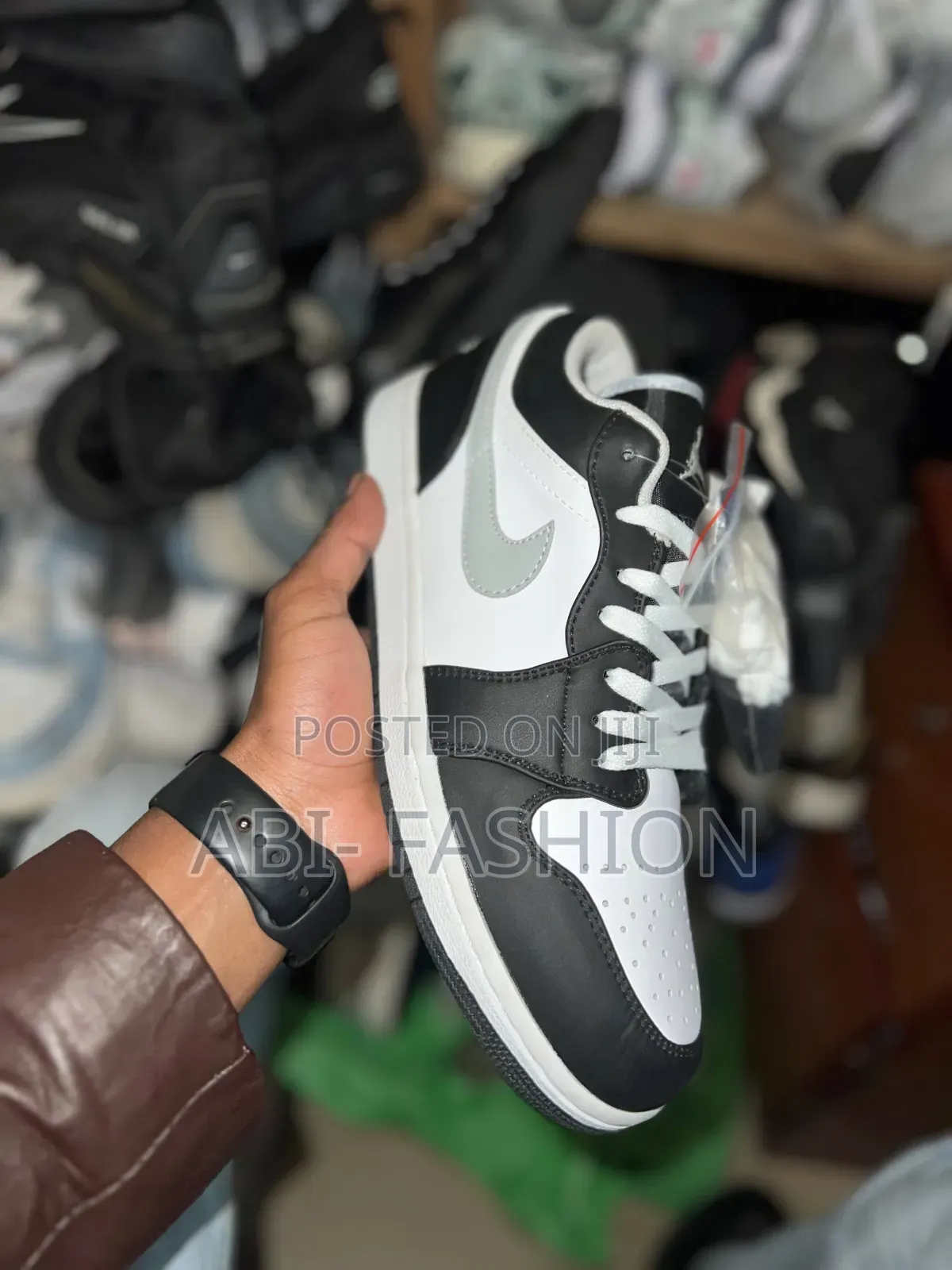Jordan 1 Low Classic Leather Mens Shoe