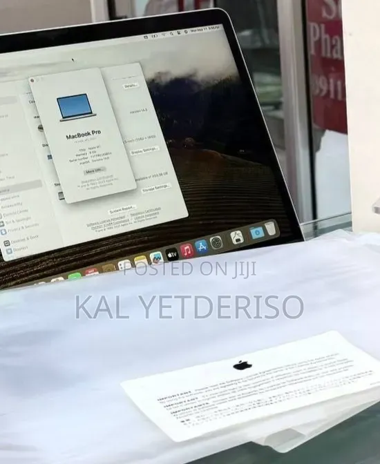 New Laptop Apple MacBook Pro 2020 M1 8GB Apple M1 SSD 512GB