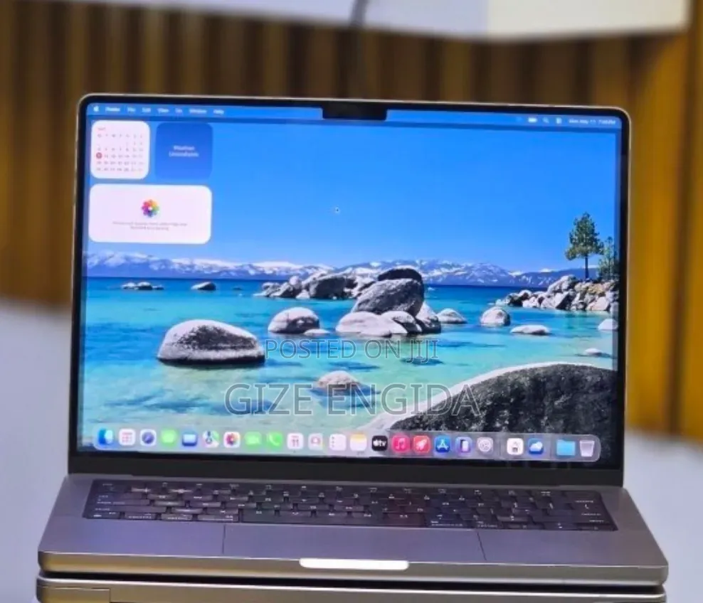 New Laptop Apple MacBook Pro 2021 M1 32GB Apple M1 Pro SSD 512GB