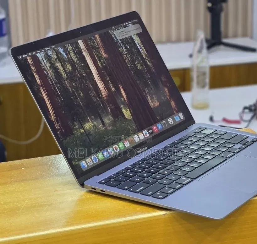New Laptop Apple MacBook Air 2020 M1 16GB Apple M1 SSD 256GB