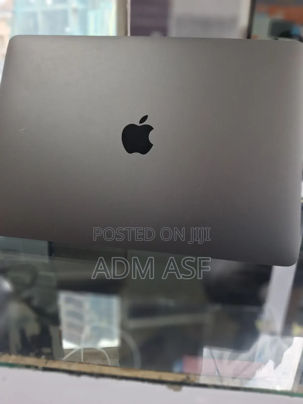 Laptop Apple MacBook 2020 8GB Apple M1 SSD 256GB