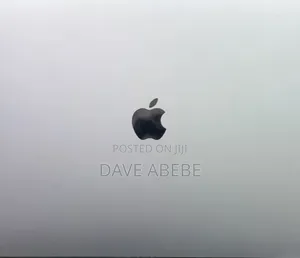 New Laptop Apple MacBook Pro 2018 8GB Intel Core i7 SSD 256GB