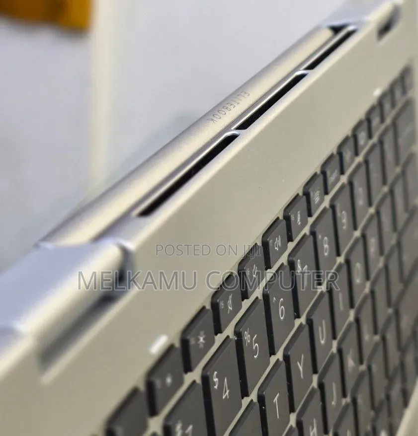 New Laptop HP Elitebook 830 G11 16GB Intel Core Ultra 7 SSD 512GB