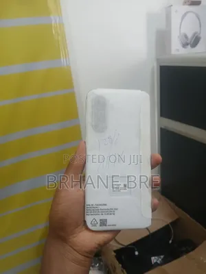 New Samsung Galaxy M17 5G 128 GB White
