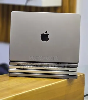 New Laptop Apple MacBook Pro 2021 M1 32GB Apple M1 SSD 512GB