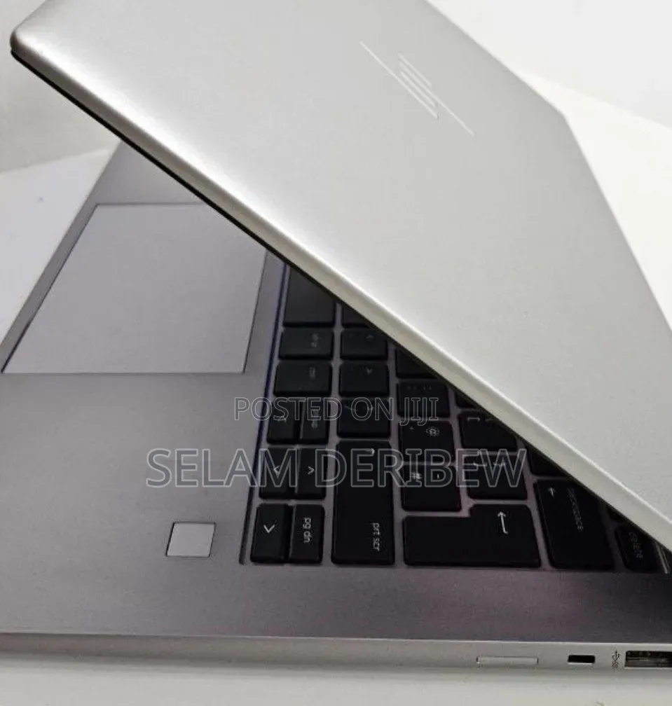 New Laptop HP ZBook Firefly 14 G10 16GB Intel Core i7 SSD 512GB