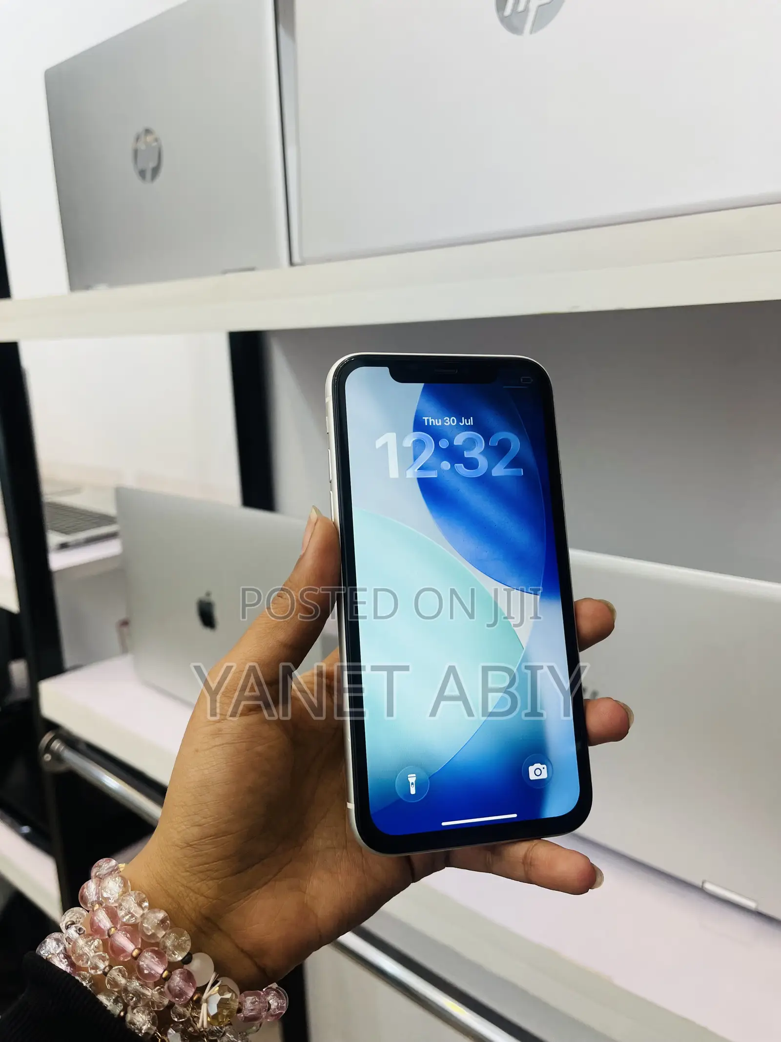 Apple iPhone 11 64 GB White