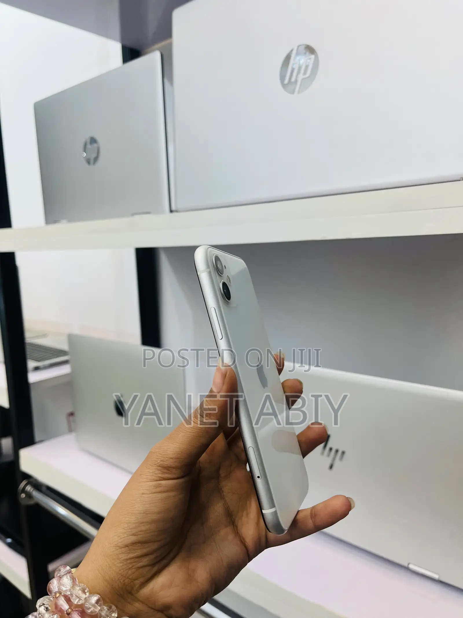 Apple iPhone 11 64 GB White
