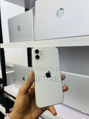 Apple iPhone 11 64 GB White
