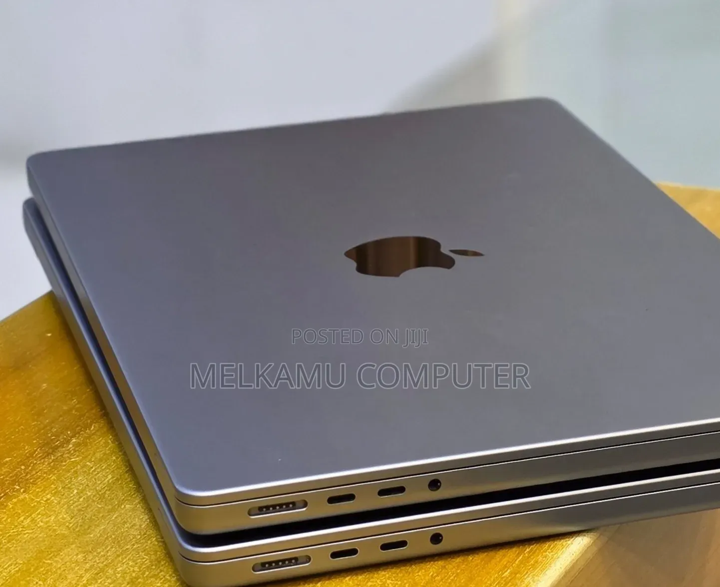 New Laptop Apple MacBook Pro 2021 M1 4GB Apple M1 SSD 512GB