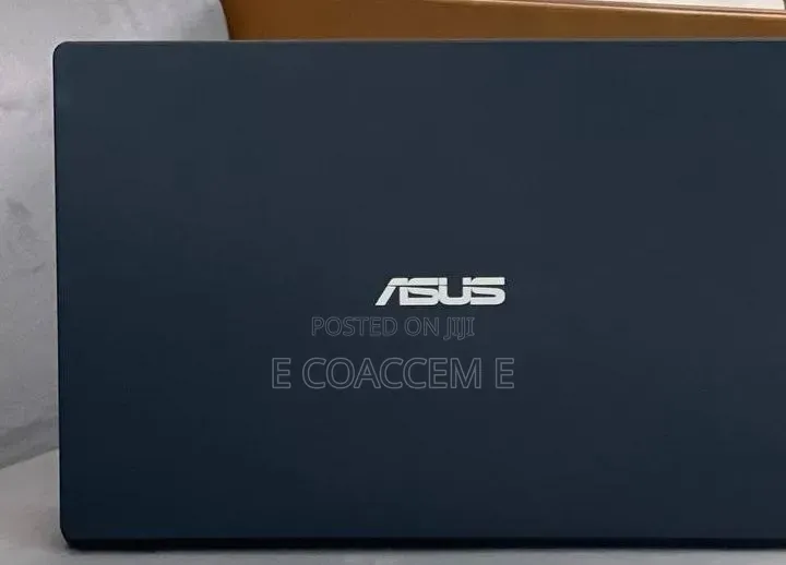 New Laptop Asus 4GB Intel SSD 320GB