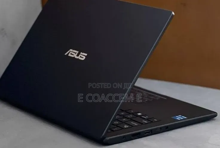New Laptop Asus 4GB Intel SSD 320GB