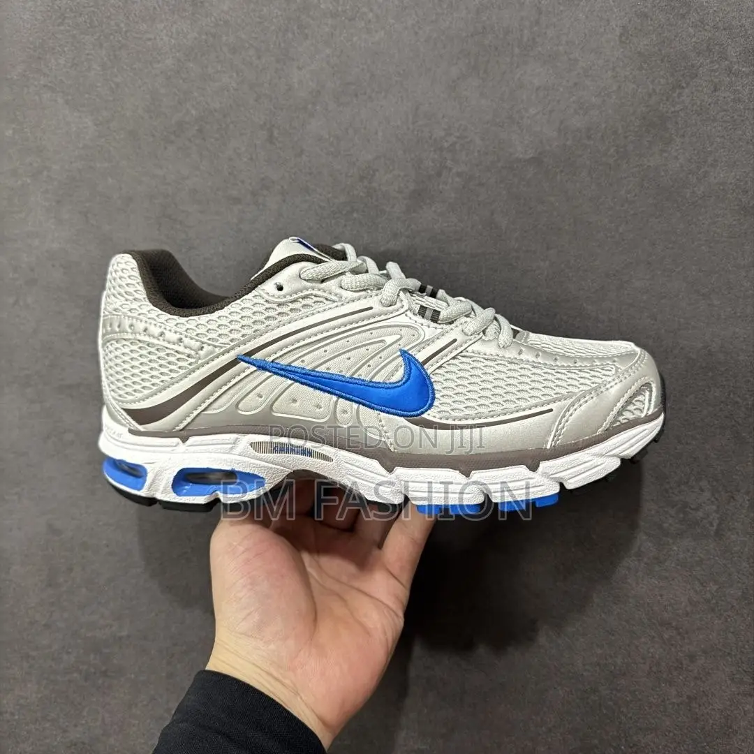 Nike Air Max Moto Shoes