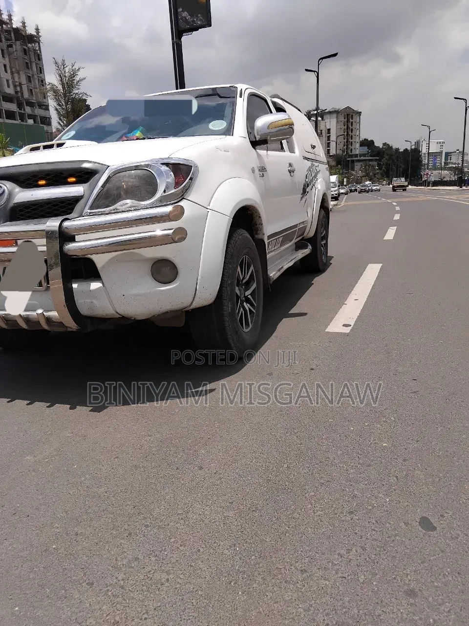 Toyota Land Cruiser 2010 White