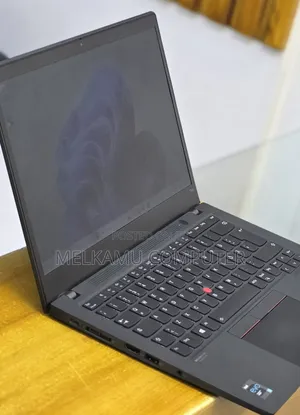 New Laptop Lenovo ThinkPad T14s Gen 2 16GB Intel Core i7 SSD 512GB