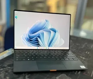 New Laptop Dell XPS 13 8GB Intel Core i5 SSD 512GB