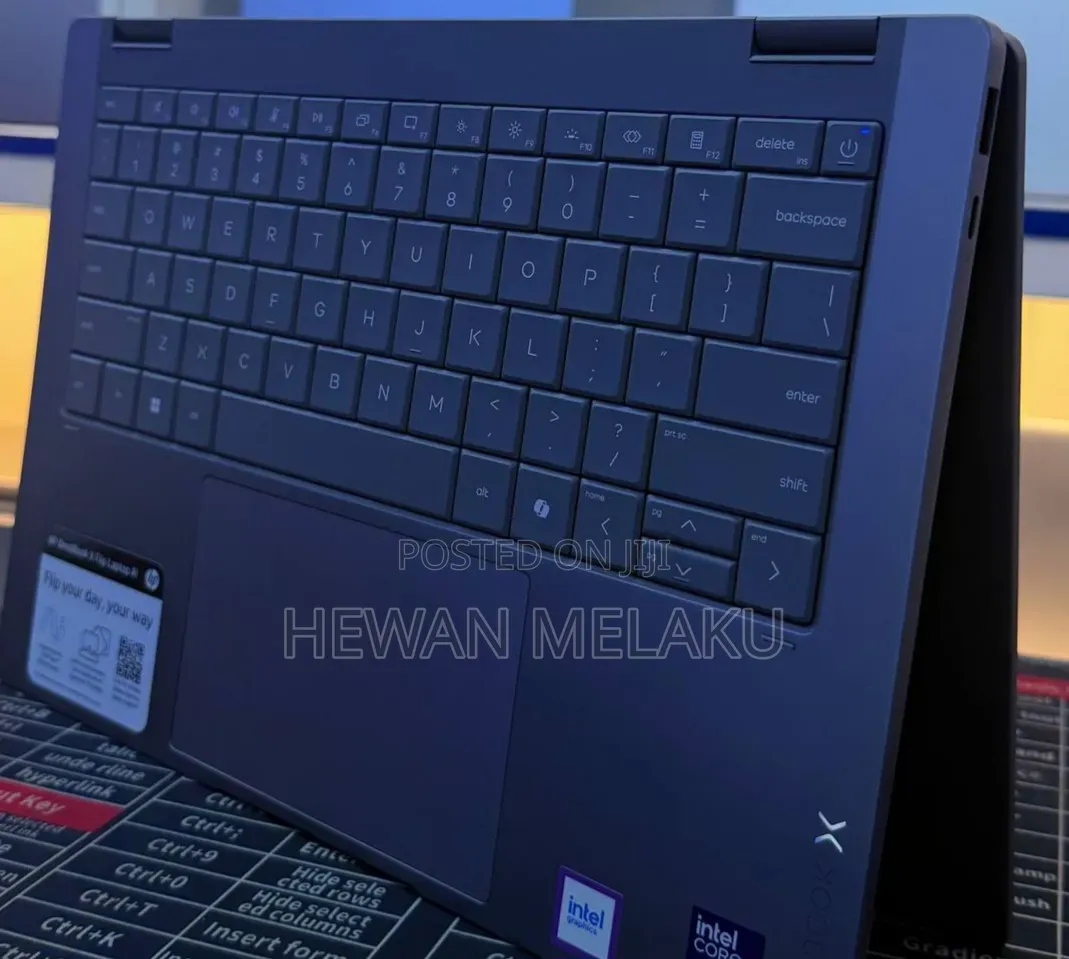 New Laptop HP OmniBook X Flip 14" 16GB Intel Core Ultra 7 SSD 1T