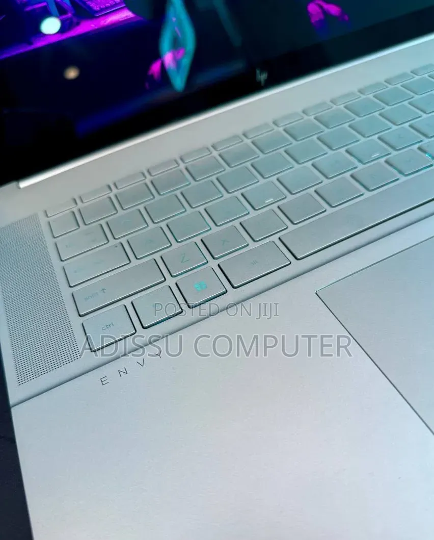 New Laptop HP Envy x360 12GB Intel Core i7 SSD 512GB