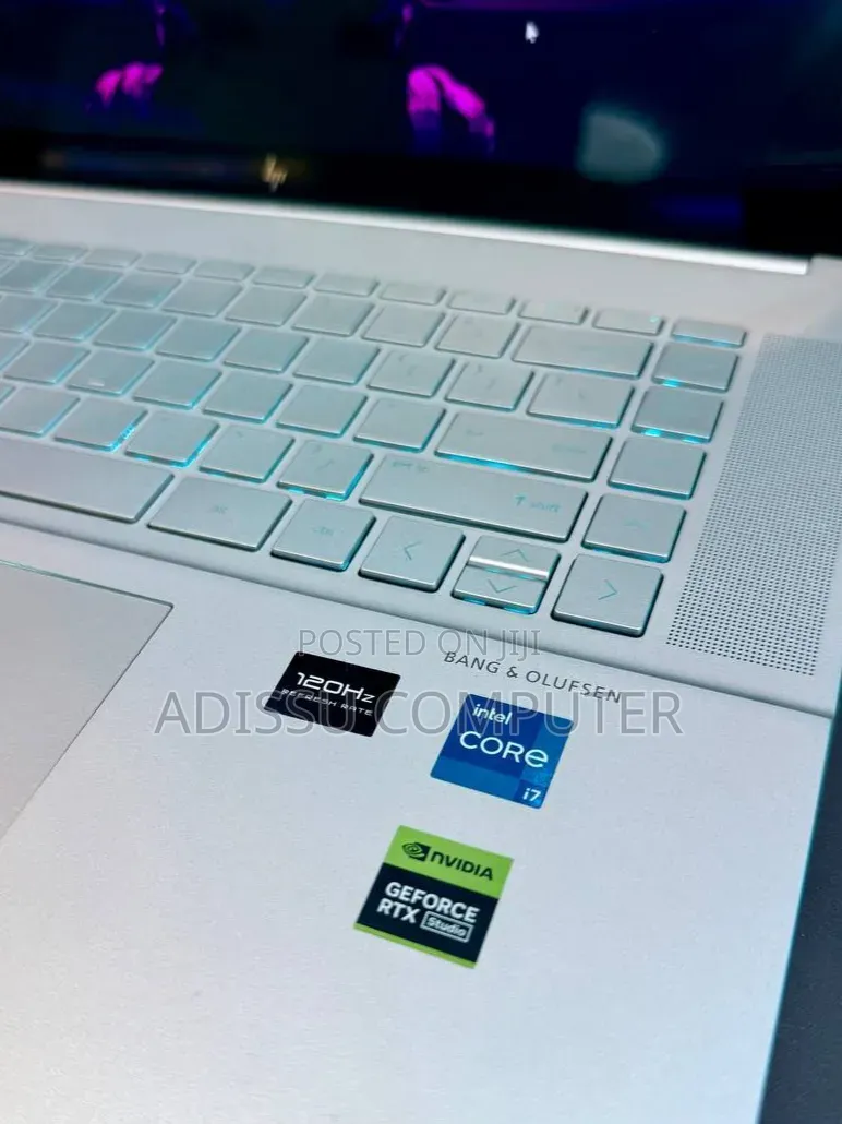 New Laptop HP Envy x360 12GB Intel Core i7 SSD 512GB