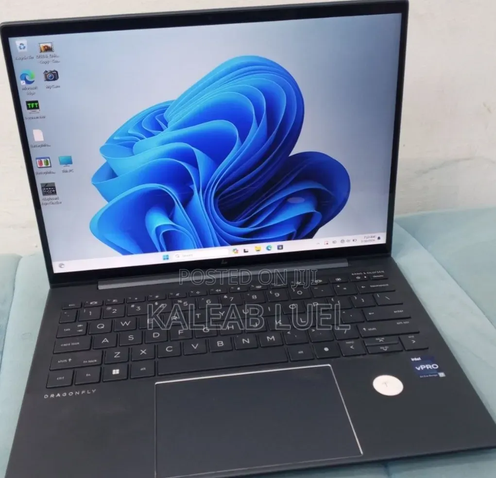 New Laptop HP Dragonfly G3 16GB Intel Core i7 SSD 512GB