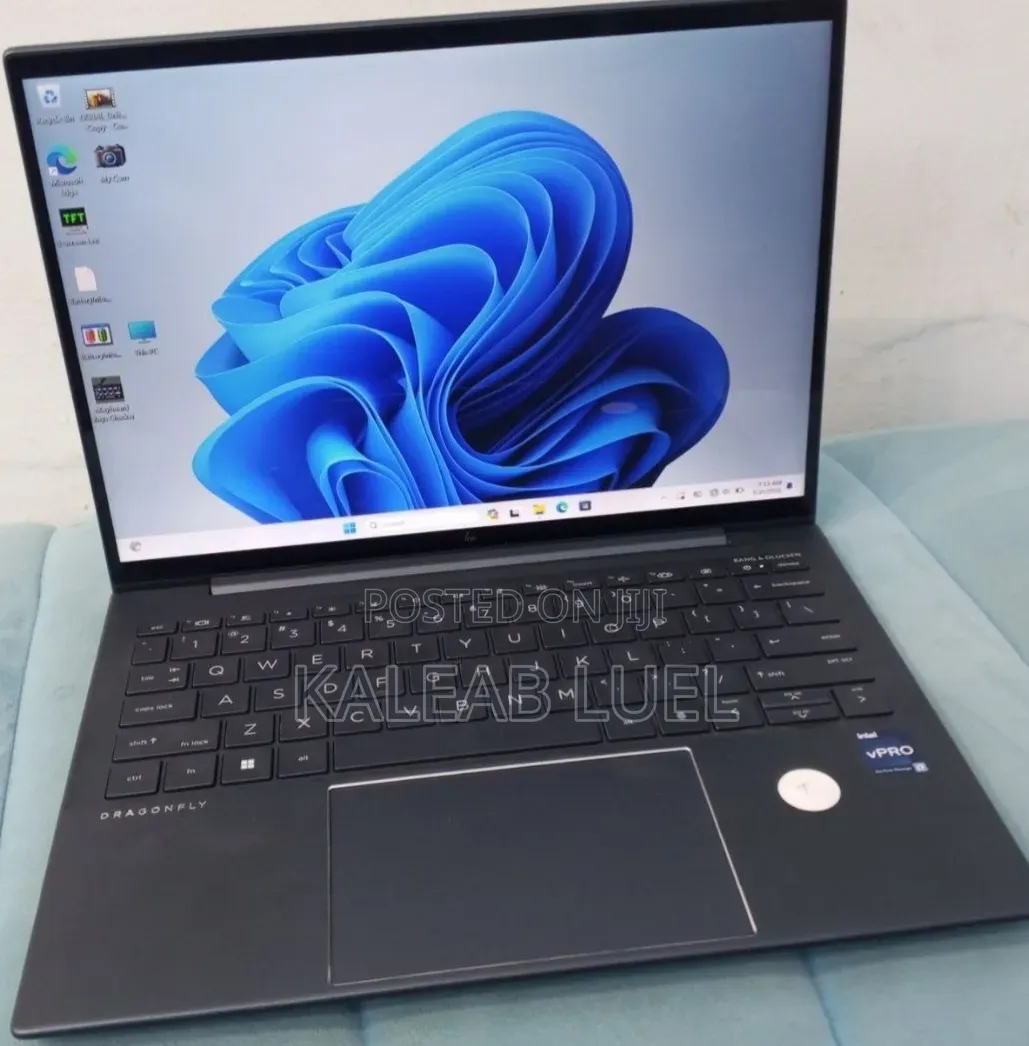 New Laptop HP Dragonfly G3 16GB Intel Core i7 SSD 512GB