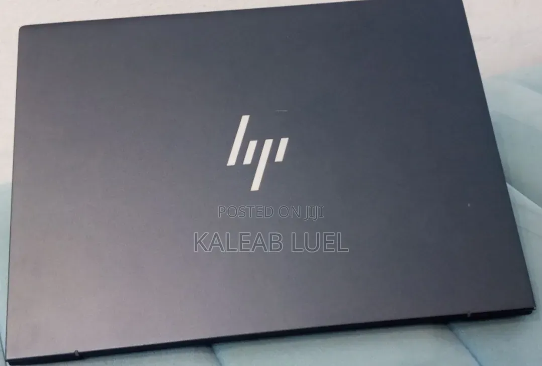 New Laptop HP Dragonfly G3 16GB Intel Core i7 SSD 512GB