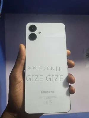 New Samsung Galaxy A06 128 GB Silver