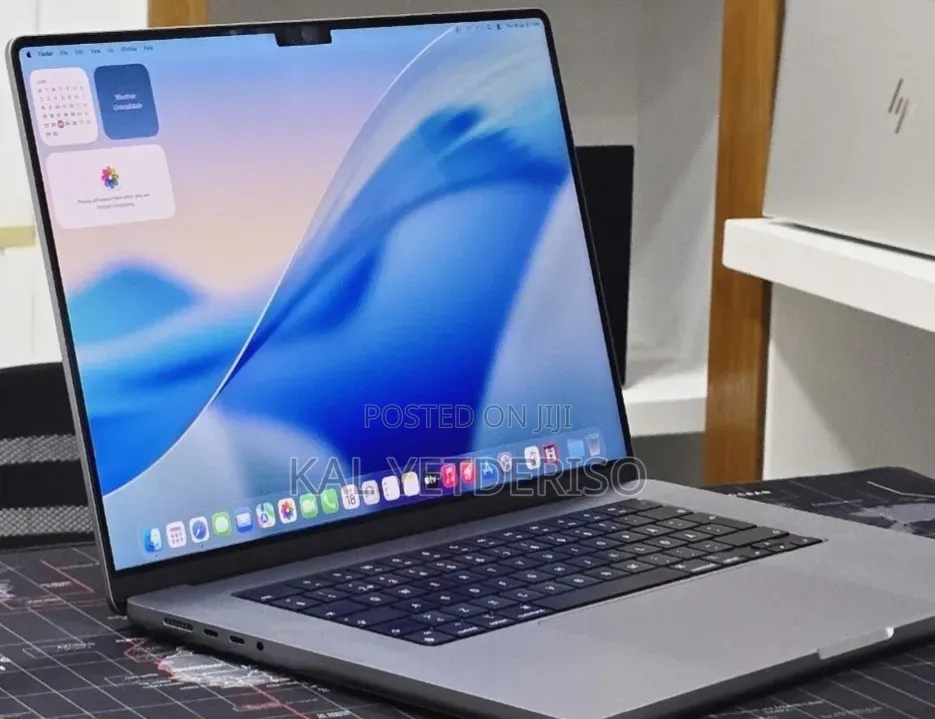 Laptop Apple MacBook Pro 2021 M1 Max 64GB Apple M1 SSD 1T