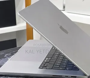 Laptop Apple MacBook Pro 2021 M1 Max 64GB Apple M1 SSD 1T
