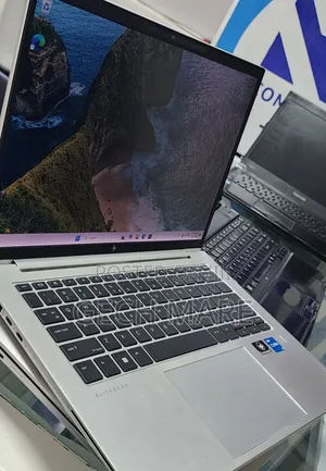 New Laptop HP EliteBook 840 G10 16GB Intel Core i7 SSD 512GB