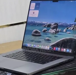 New Laptop Apple MacBook Air 2022 M2 16GB Apple M2 SSD 256GB