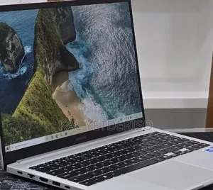New Laptop Samsung Galaxy Book4 16GB Intel Core Ultra 7 SSD 1T
