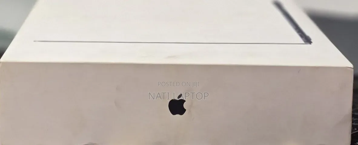 New Laptop Apple MacBook Air 2025 M4 16GB Apple M4 SSD 256GB
