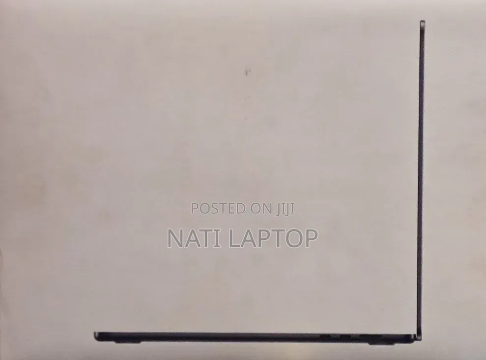 New Laptop Apple MacBook Air 2025 M4 16GB Apple M4 SSD 256GB